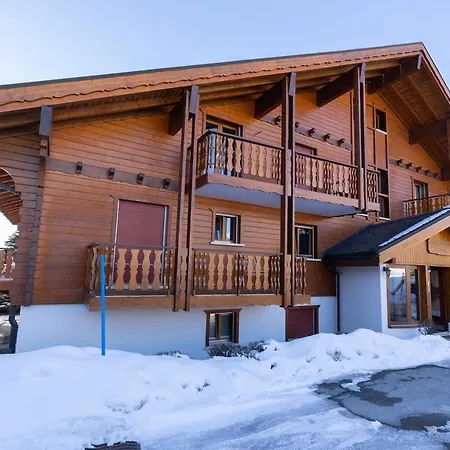 - Fabulous 2-bedroomed Flat Apartament *