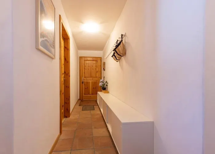 - Fabulous 2-bedroomed Flat *